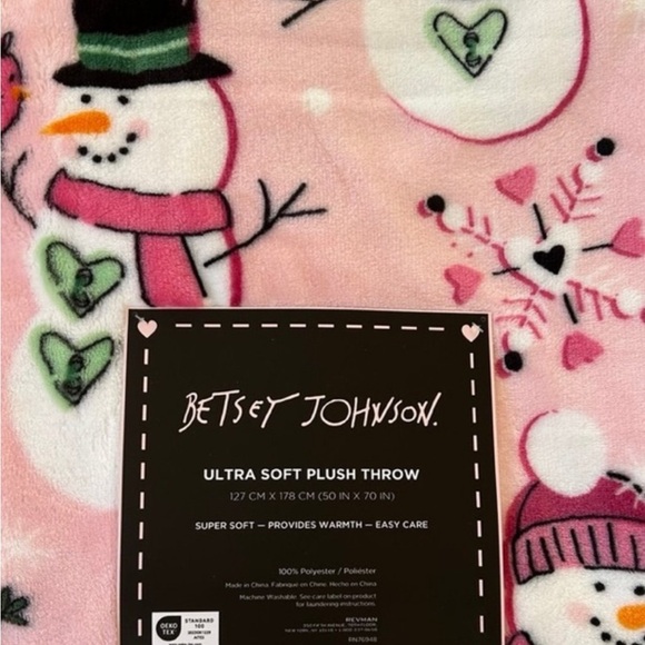 Betsey Johnson Other - Betsey Johnson Pink Snowman Plush Throw